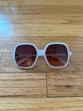 White Frame Brown Lens Oversized Sunglasses